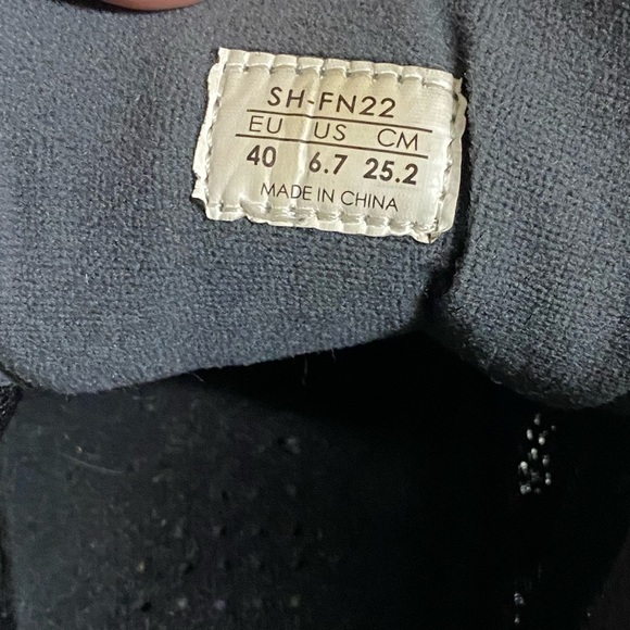 Shimano Mountain Bike Shoes - Picture 6 of 9